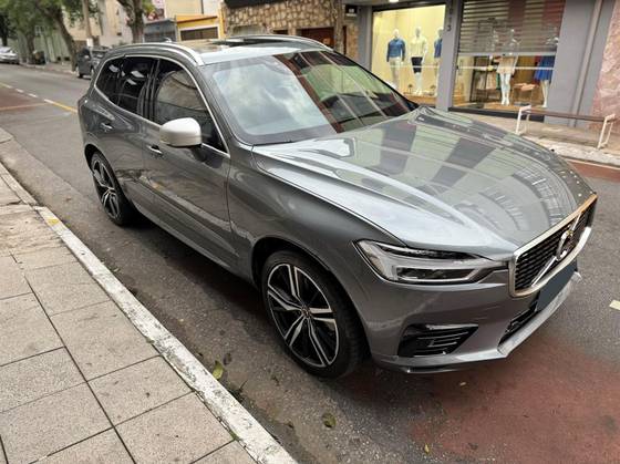 VOLVO XC60 2.0 T8 HYBRID R-DESIGN AWD GEARTRONIC VOLVO XC60 2.0 T8 HYBRID R-DESIGN AWD GEARTRONIC